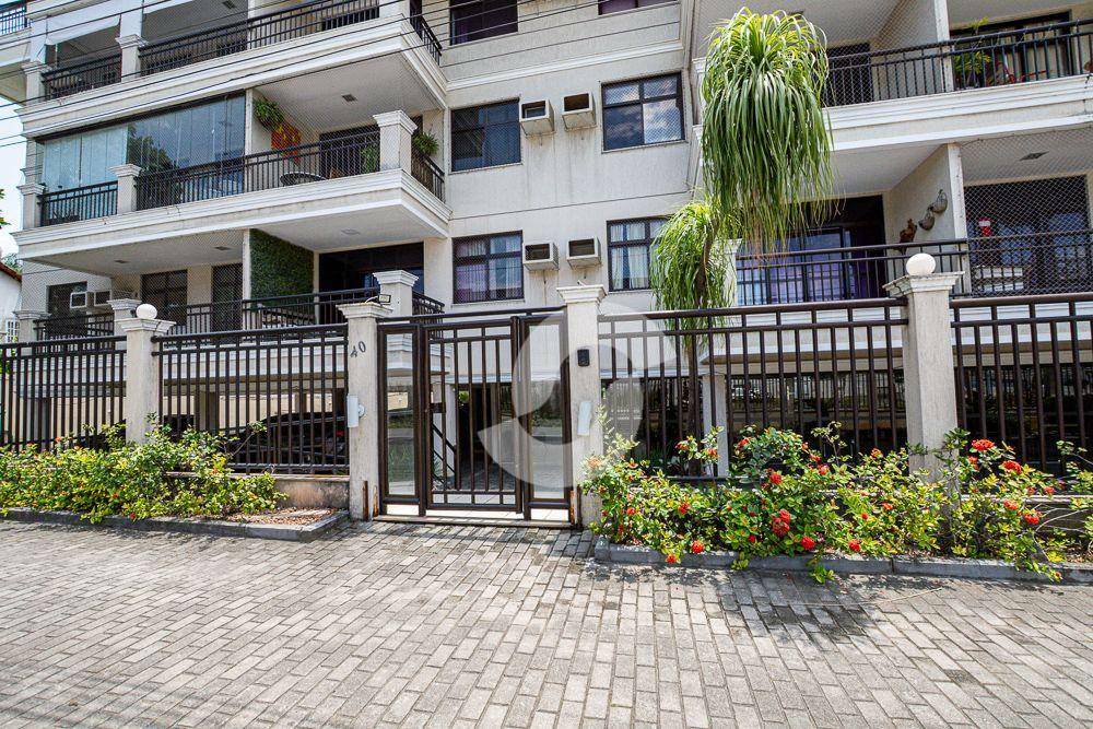 Cobertura à venda com 4 quartos, 252m² - Piratininga,Niterói