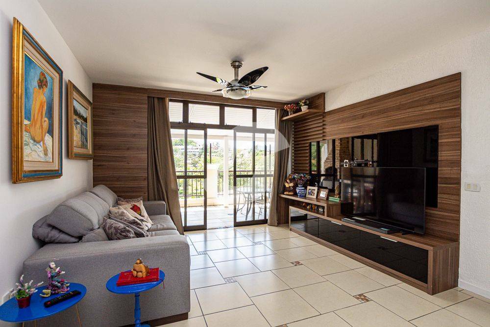 Cobertura à venda com 4 quartos, 252m² - Piratininga,Niterói