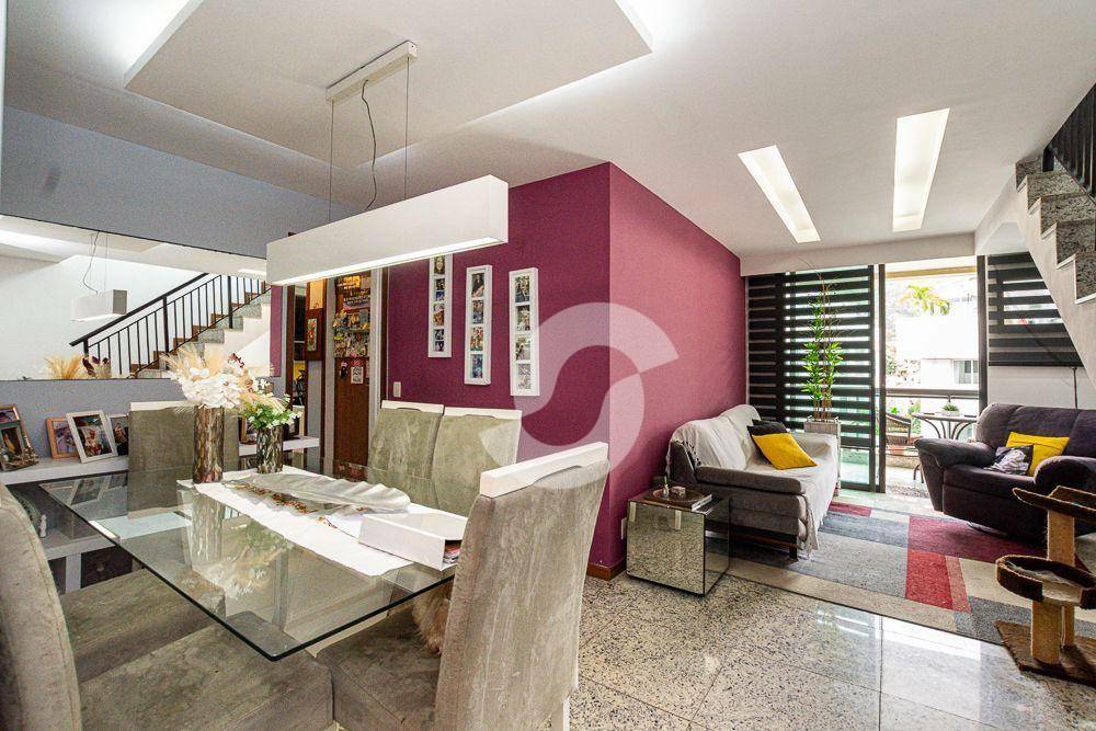 Cobertura à venda com 4 quartos, 258m² - Charitas,Niterói