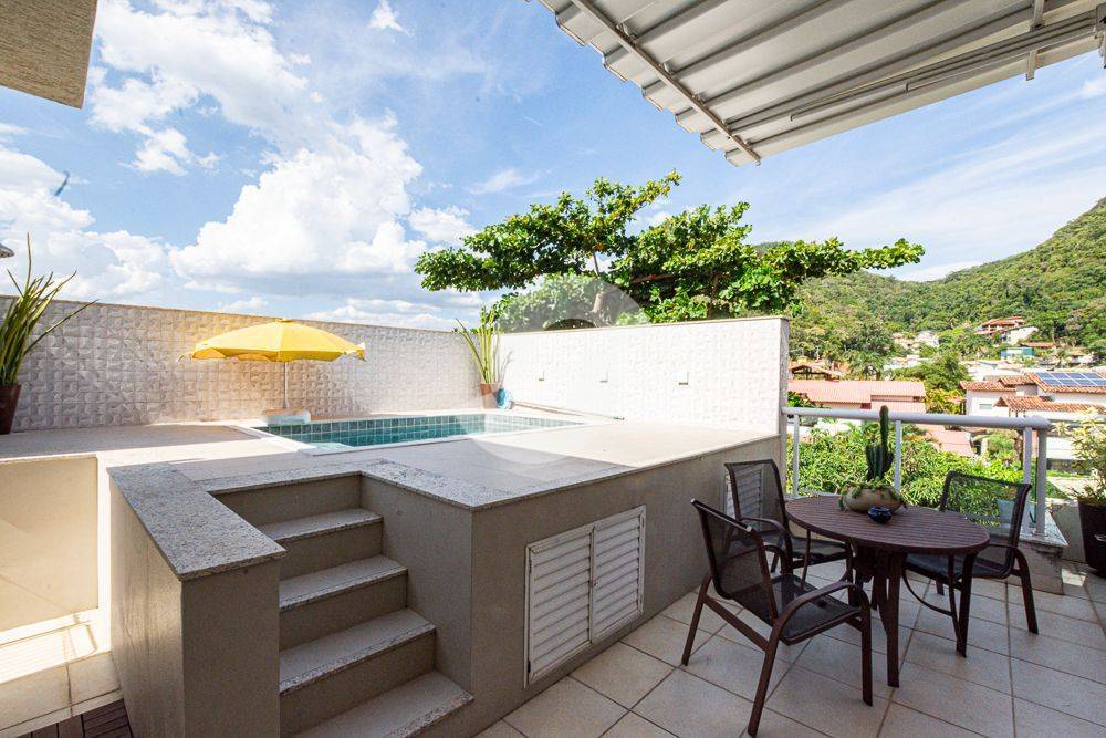 Cobertura à venda com 3 quartos, 150m² - Itacoatiara,Niterói