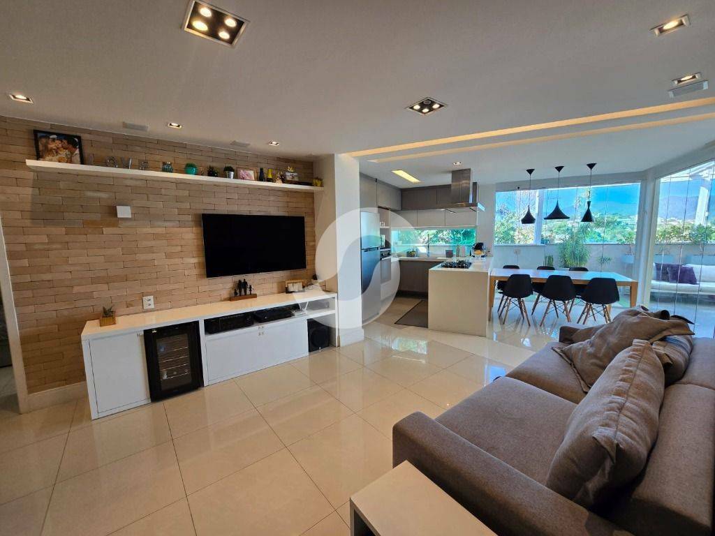 Cobertura à venda com 3 quartos, 156m² - Itaipu,Niterói
