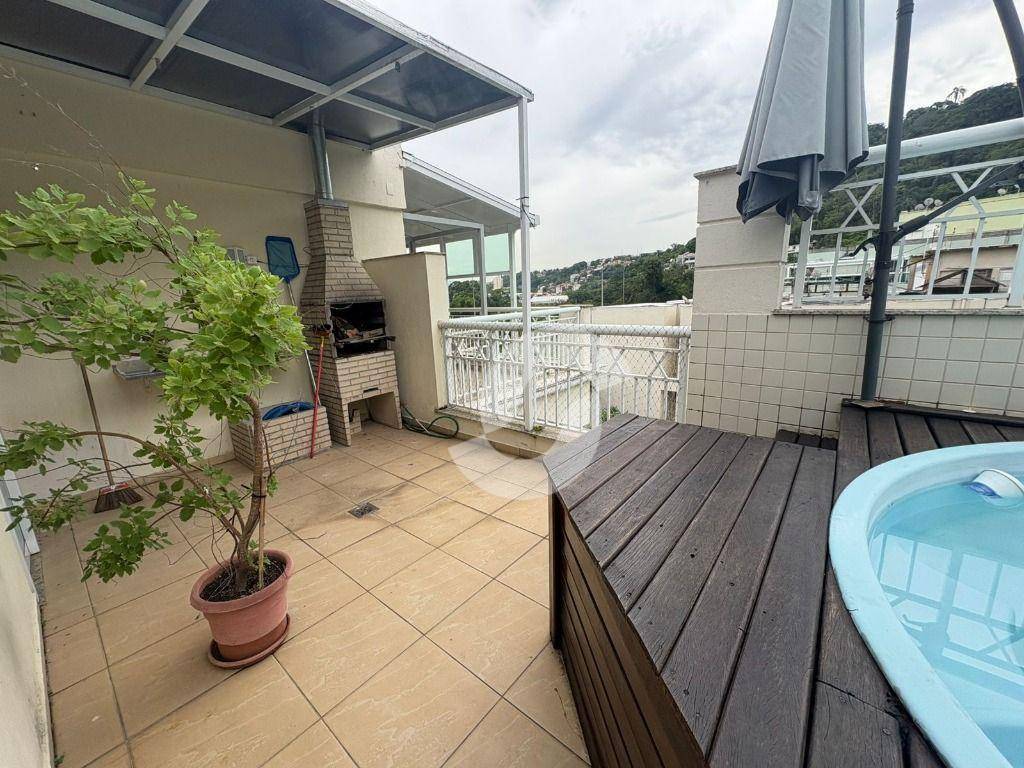 Cobertura à venda com 3 quartos, 216m² - São Francisco,Niterói