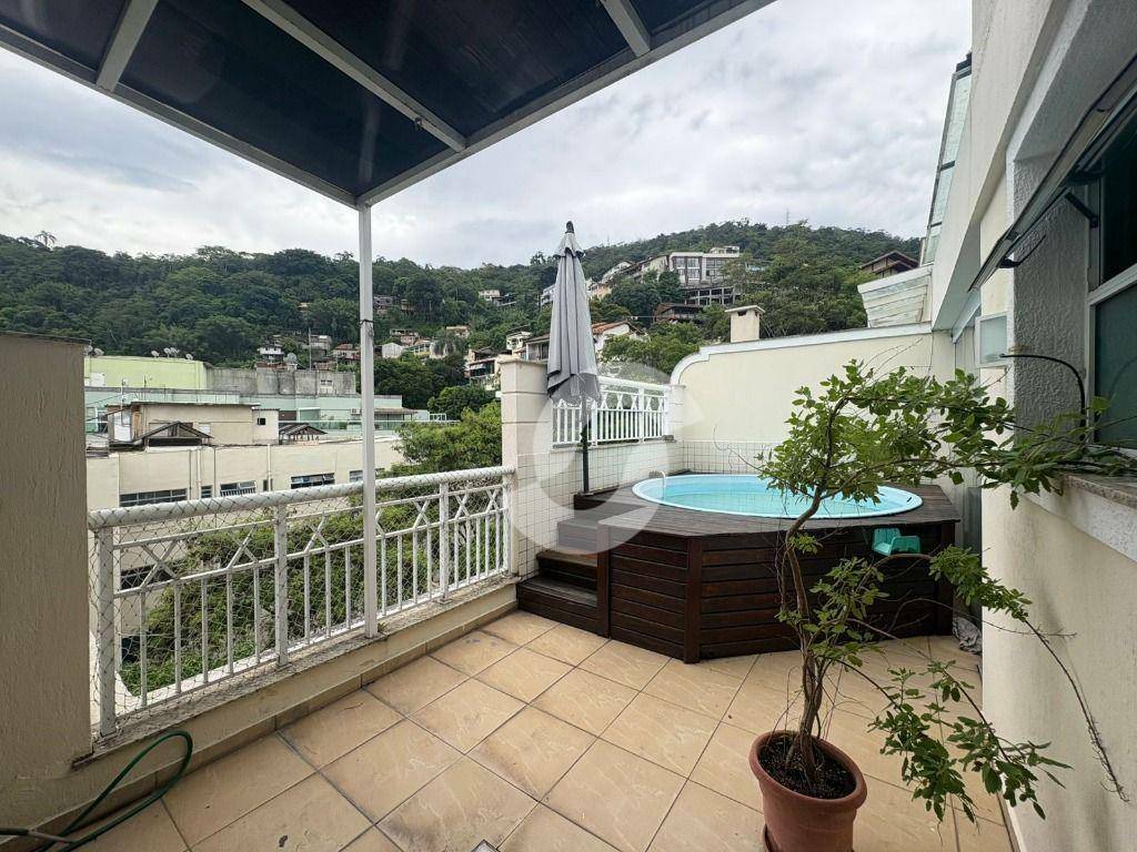 Cobertura à venda com 3 quartos, 216m² - São Francisco,Niterói