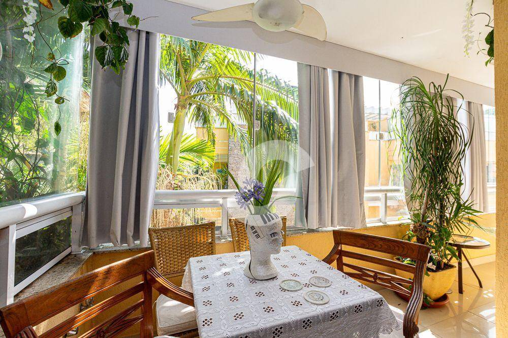 Cobertura à venda com 3 quartos, 179m² - Itacoatiara,Niterói