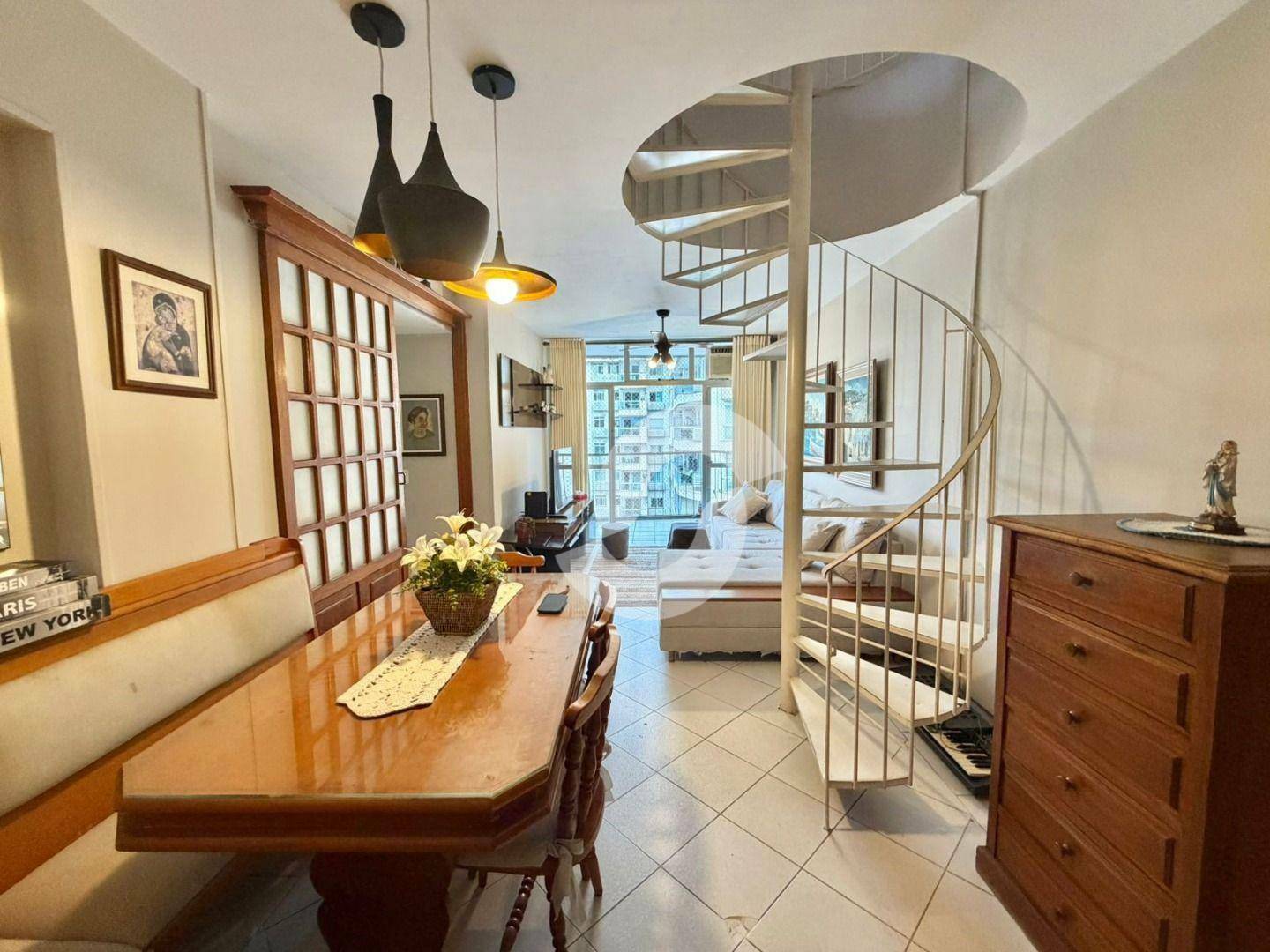 Cobertura à venda com 3 quartos, 140m² - Santa Rosa,Niterói