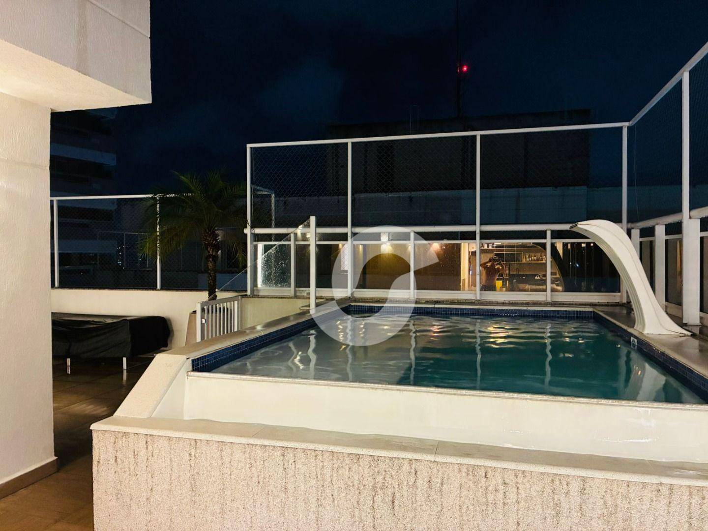Cobertura à venda com 3 quartos, 240m² - Santa Rosa,Niterói