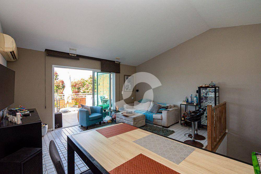 Cobertura à venda com 2 quartos, 21912m² - Camboinhas,Niterói