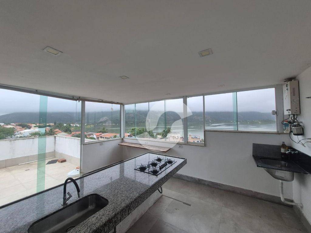 Cobertura à venda com 2 quartos, 130m² - Piratininga,Niterói