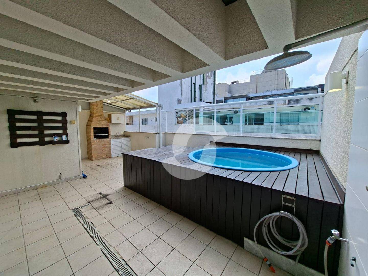 Cobertura à venda com 3 quartos, 158m² - Santa Rosa,Niterói