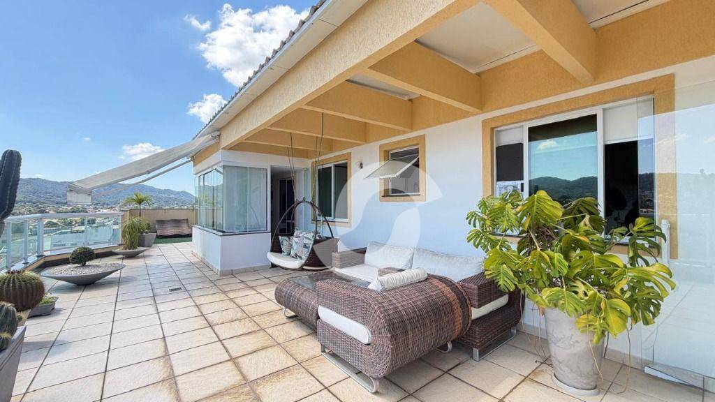 Cobertura à venda com 3 quartos, 320m² - Itaipu,Niterói