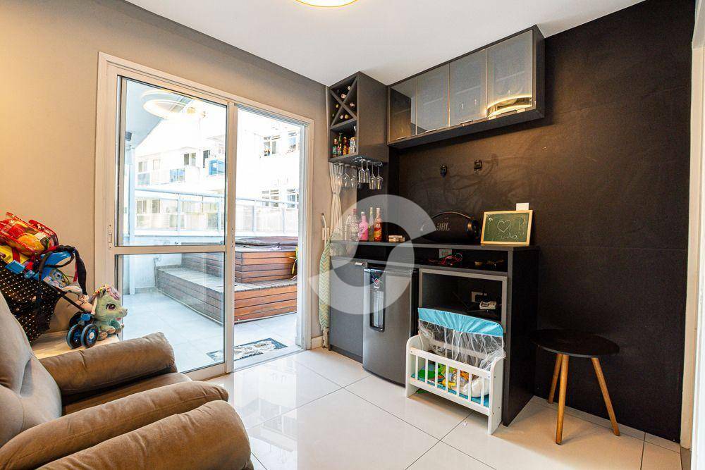 Cobertura à venda com 3 quartos, 167m² - Santa Rosa,Niterói