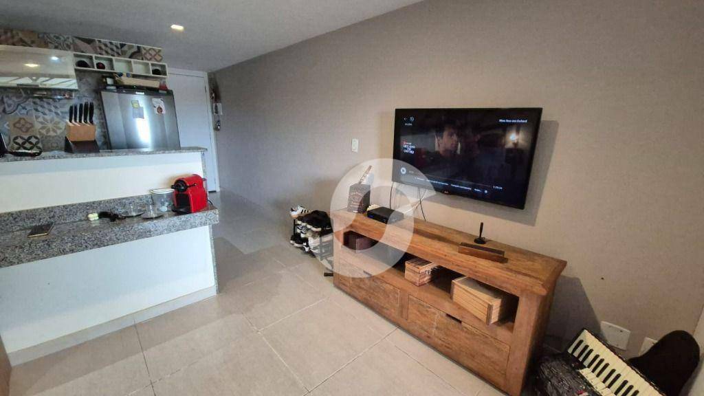  - Flat com 1 dormitório à venda, 37 m² por R$ 450.000,00 - Itaipu - Niterói/RJ