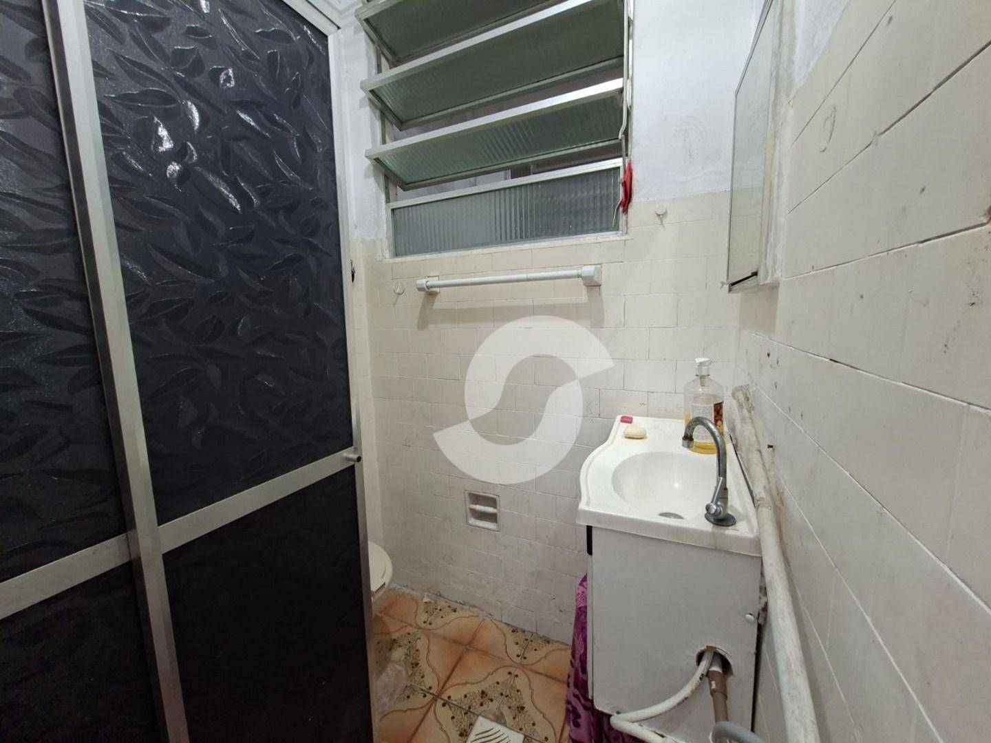  - Kitnet com 1 quarto à venda, 22 m² por R$ 135.000 - Centro - Niterói/RJ