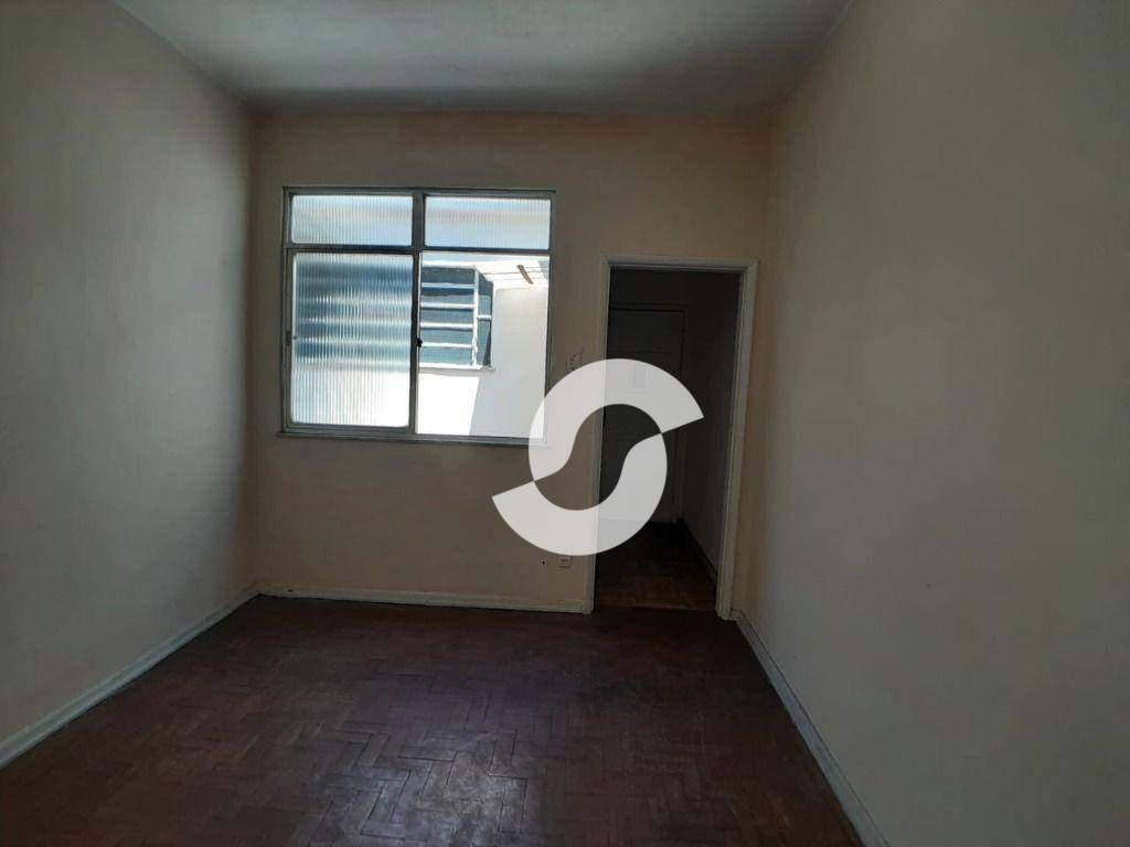 Sobrado à venda com 2 quartos, 132m² - Barreto,Niterói