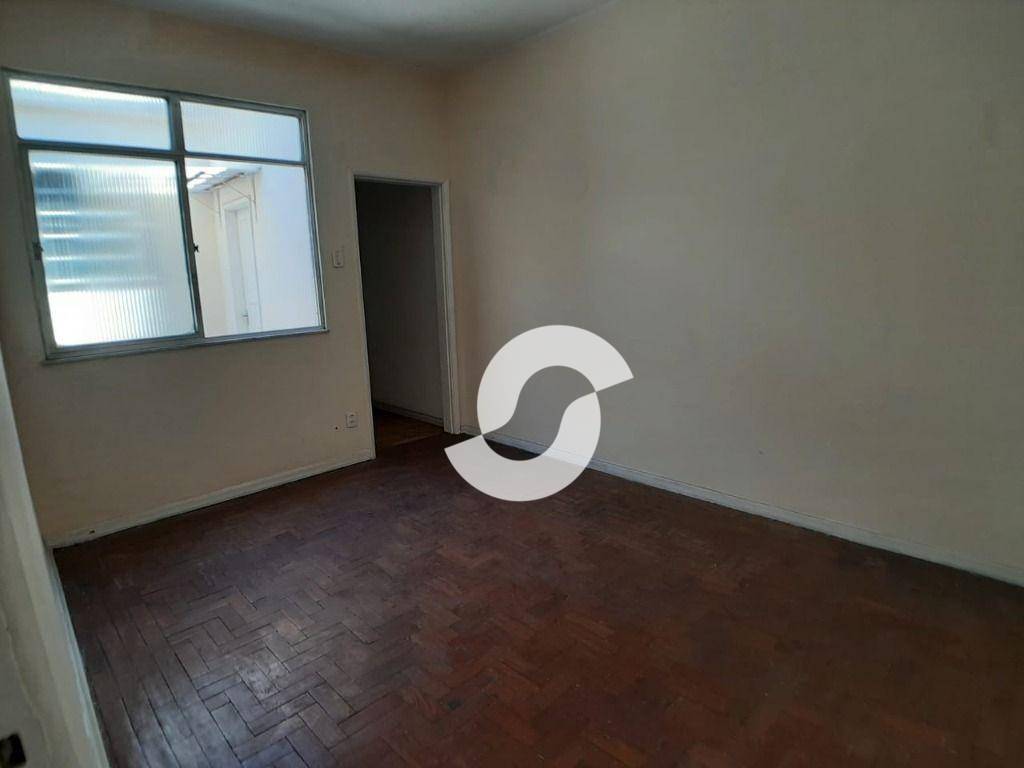 Sobrado à venda com 2 quartos, 132m² - Barreto,Niterói