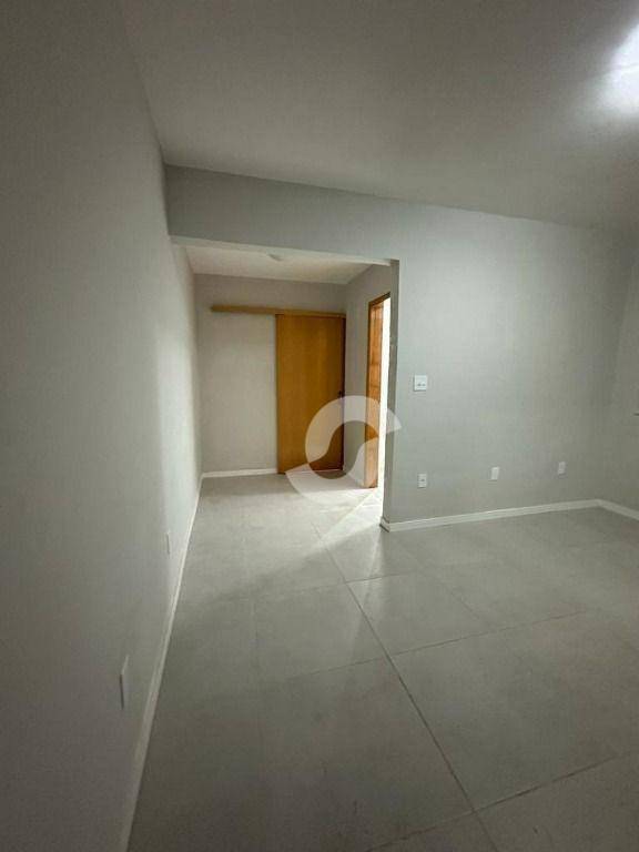  - Sobrado à venda, 200 m² por R$ 750.000,00 - Centro - Niterói/RJ