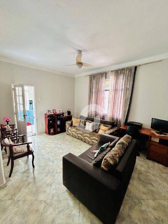 Sobrado à venda com 2 quartos, 41m² - Barreto,Niterói