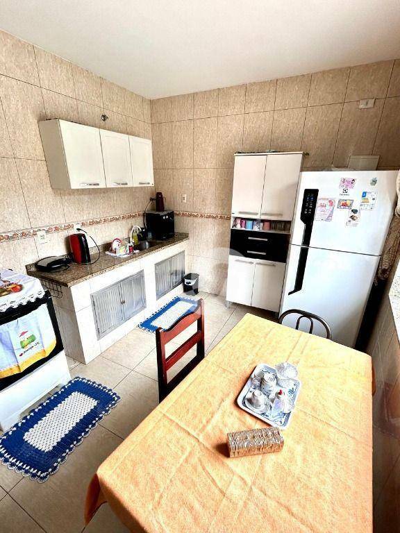 Sobrado à venda com 2 quartos, 41m² - Barreto,Niterói