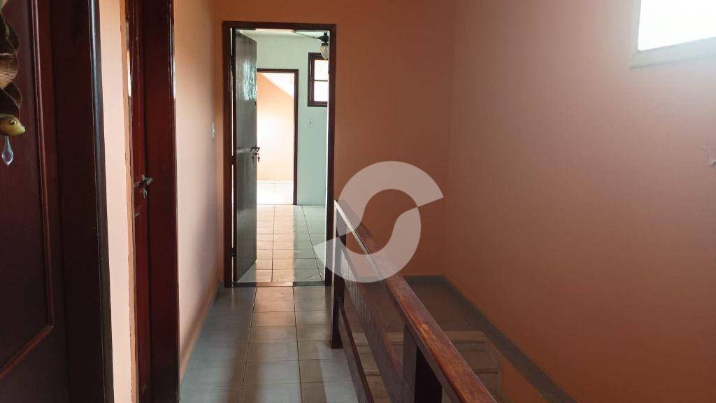 Sobrado à venda com 4 quartos, 160m² - Piratininga,Niterói